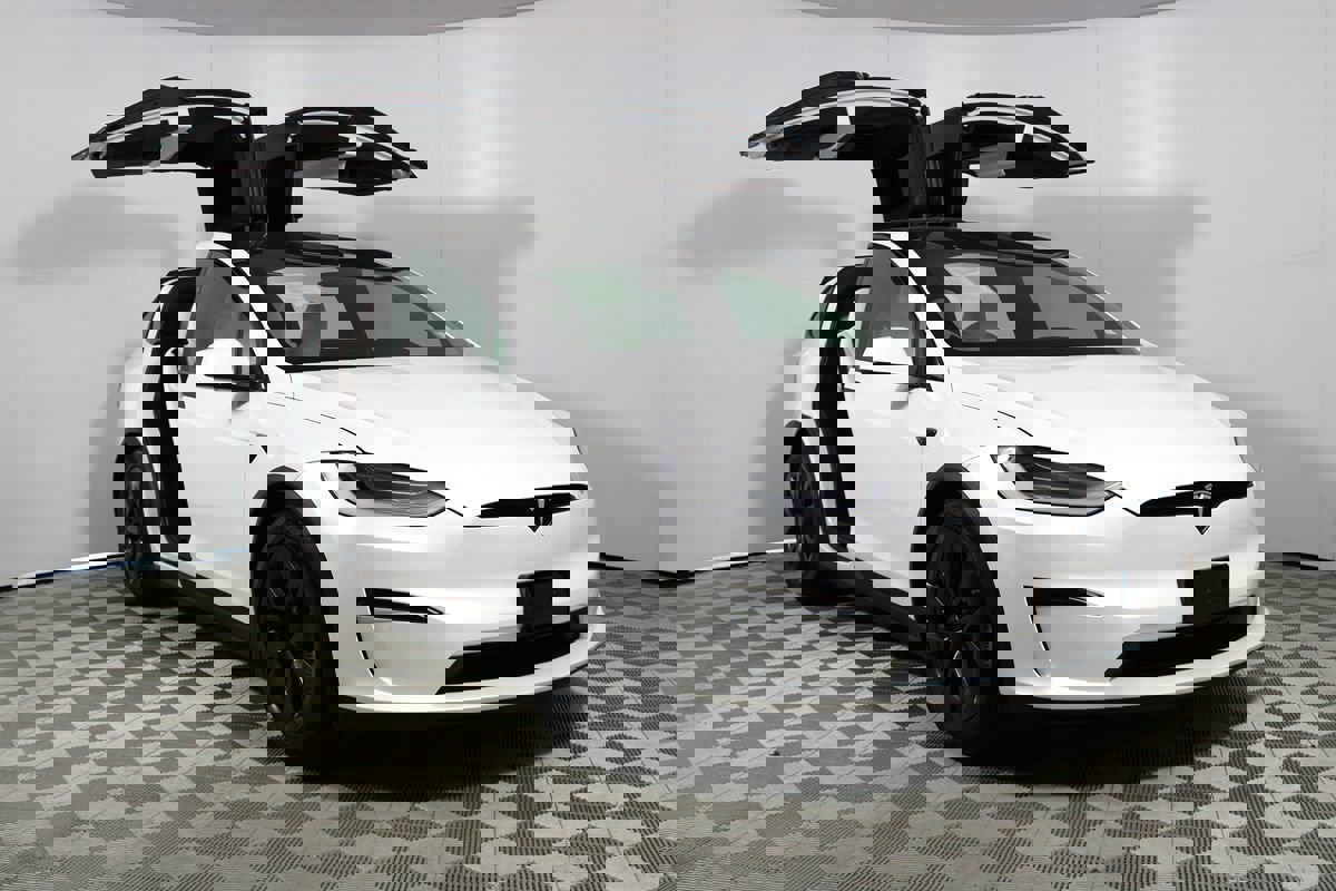 Used 2022 Tesla Model X Plaid image 31