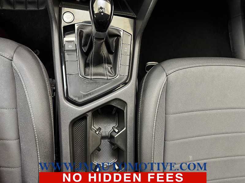 Used 2024 Volkswagen Taos SE FWD image 25