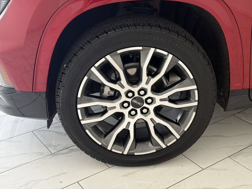 Used 2026 GMC Acadia Denali Ultimate w/ LPO, Floor Liner Package FWD image 34