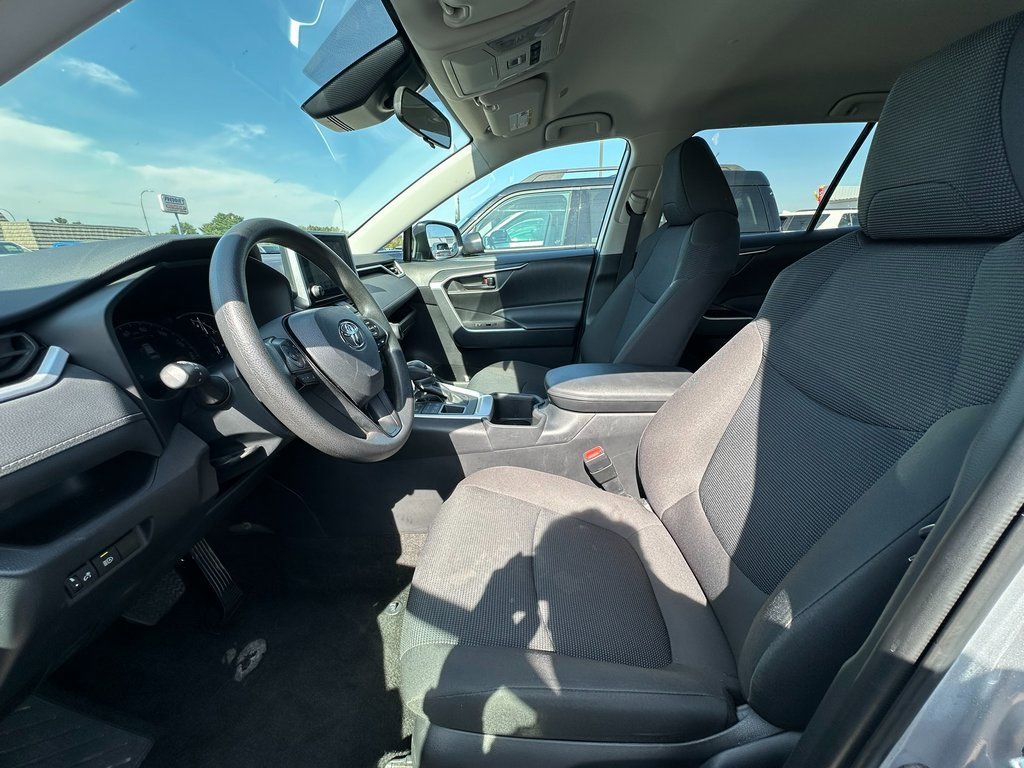 Used 2024 Toyota RAV4 LE image 3