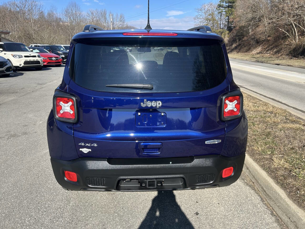 Used 2018 Jeep Renegade Latitude w/ Cold Weather Group AWD/4WD image 6