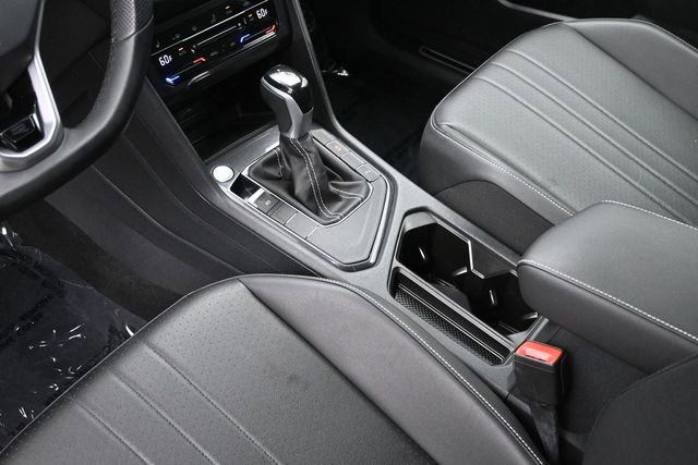 Used 2023 Volkswagen Tiguan SE R-Line FWD image 18