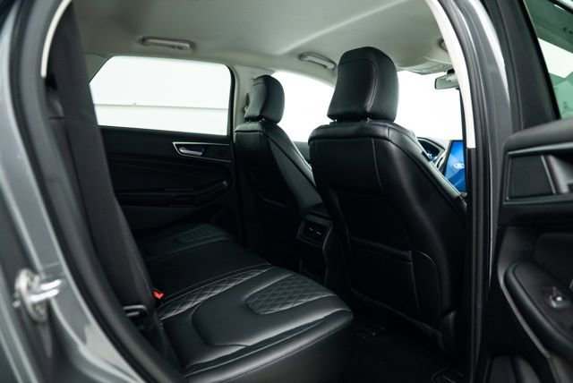 Used 2024 Ford Edge Titanium image 16