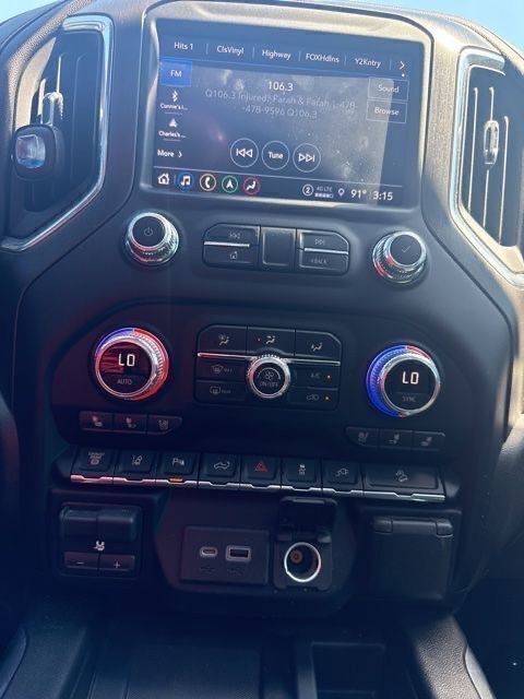 Used 2022 GMC Sierra 2500 AT4 w/ AT4 Premium Plus Package image 11