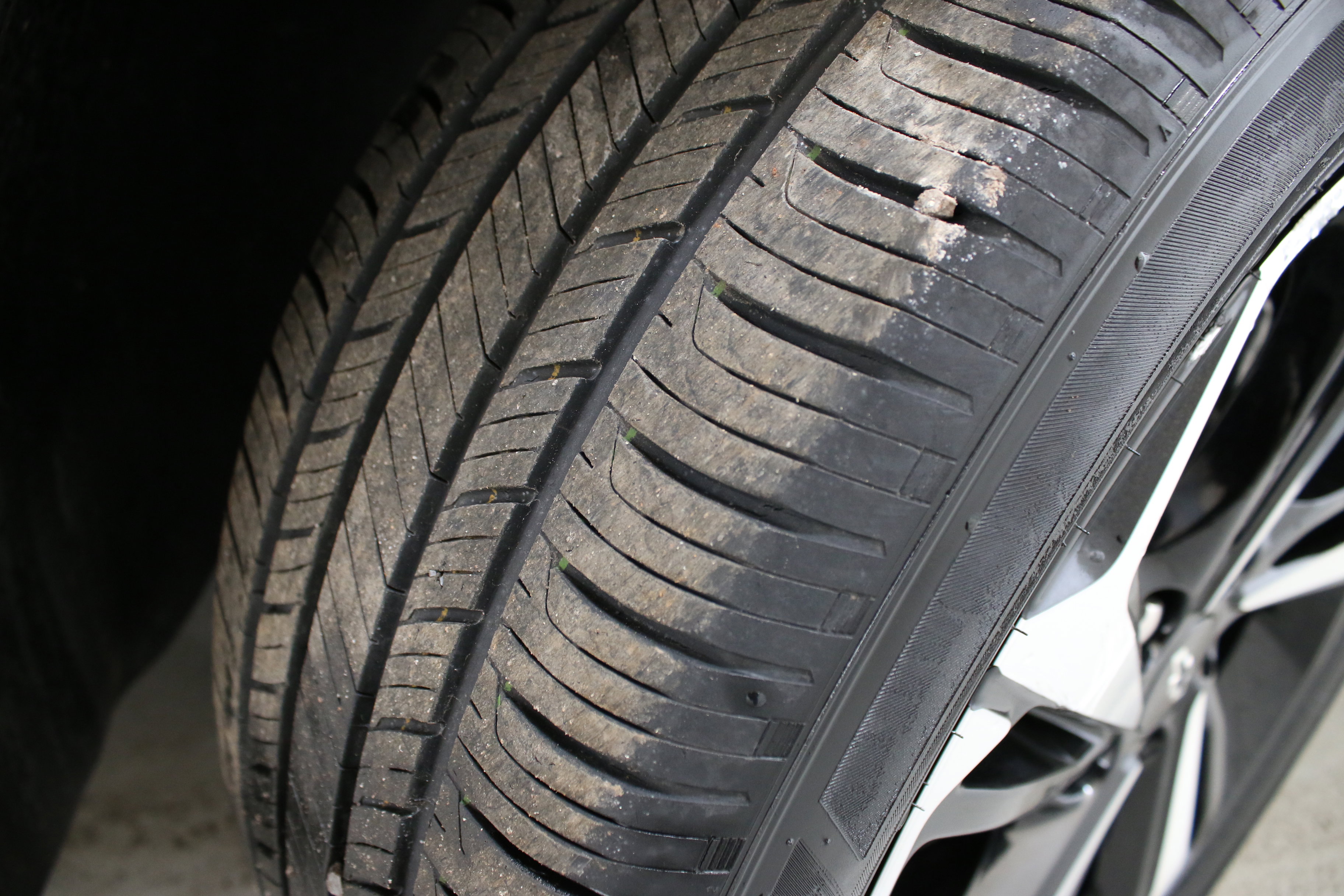 Used 2023 Chevrolet TrailBlazer RS w/ Sun and Liftgate Package image 35