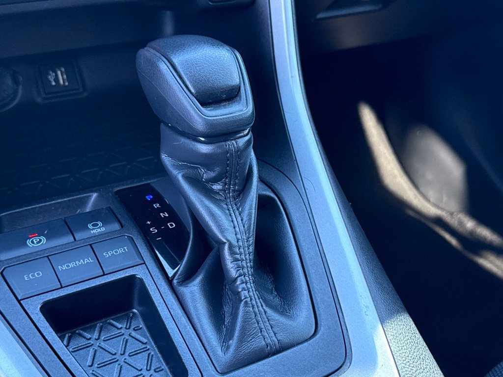 Certified 2023 Toyota RAV4 LE FWD image 25