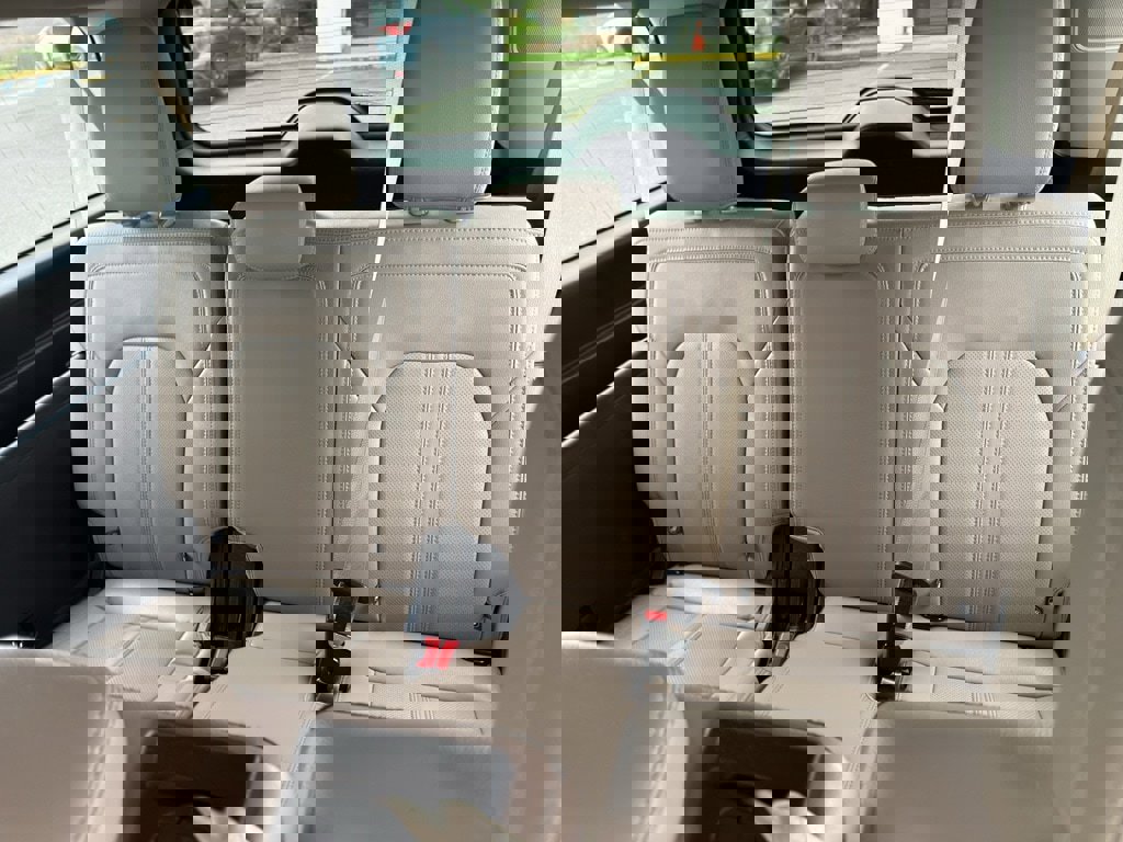 Used 2023 Ford Expedition Max Limited image 16