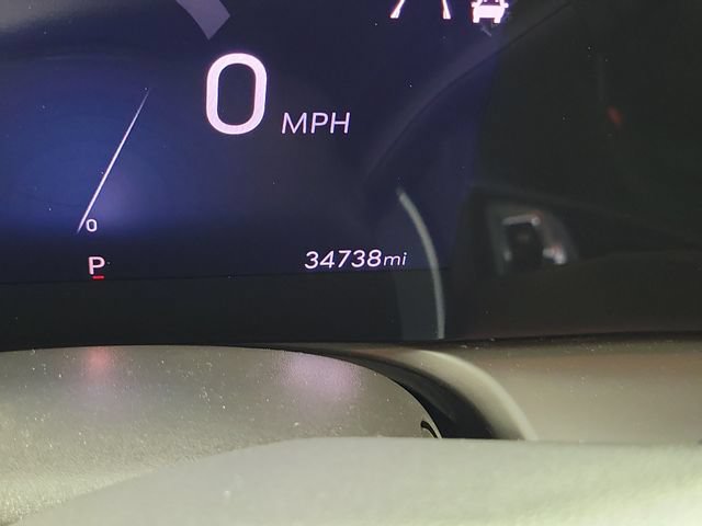 Used 2025 Buick Encore GX Avenir w/ Avenir Convenience Package FWD image 2
