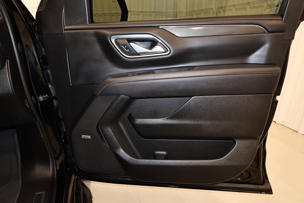 Used 2024 GMC Yukon AT4 w/ Technology Package image 21