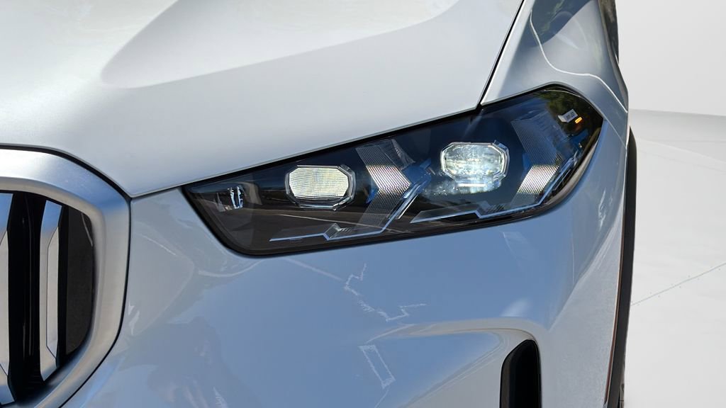 New 2026 BMW X5 xDrive40i w/ Parking Assistance Package image 25