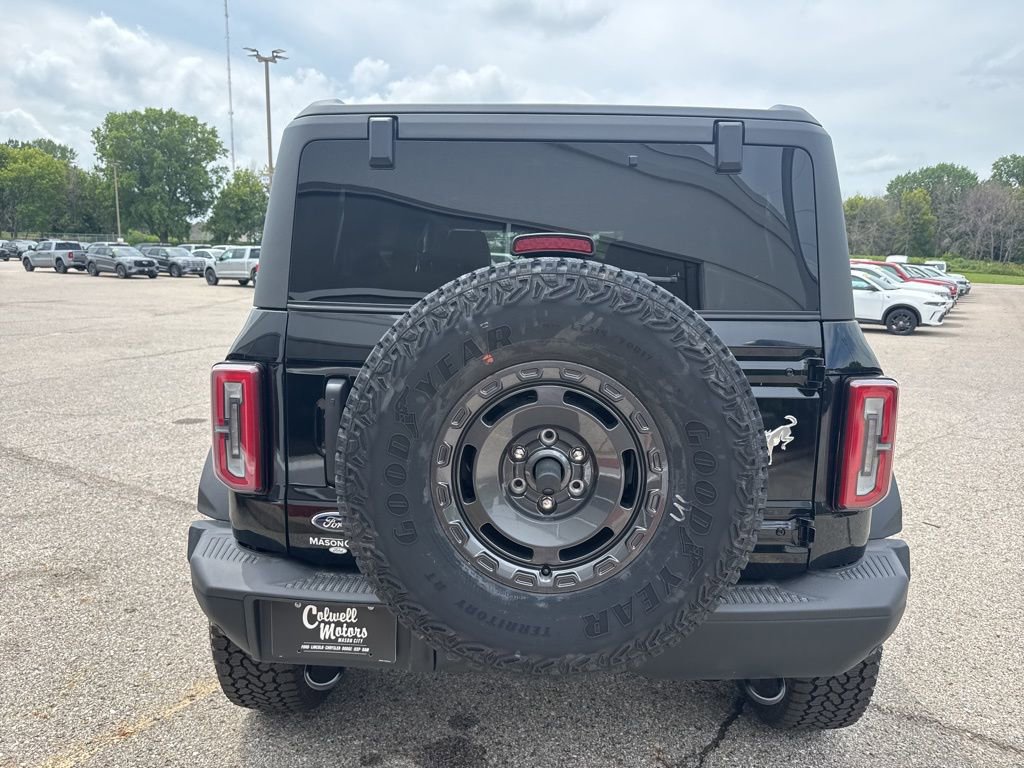 New 2025 Ford Bronco Badlands image 3