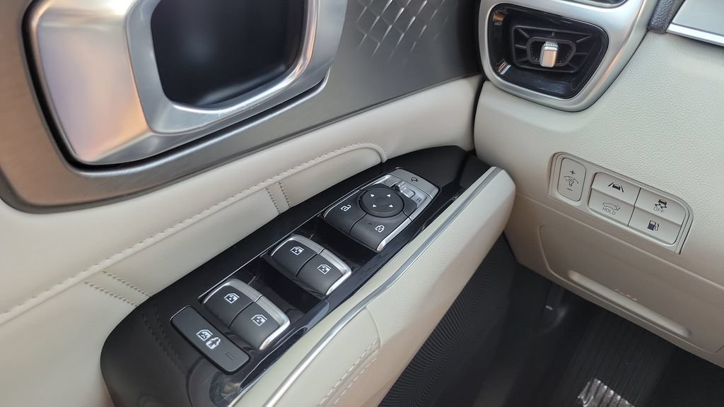 Used 2022 Kia Sorento SX w/ Panoramic Sunroof Package AWD/4WD image 20