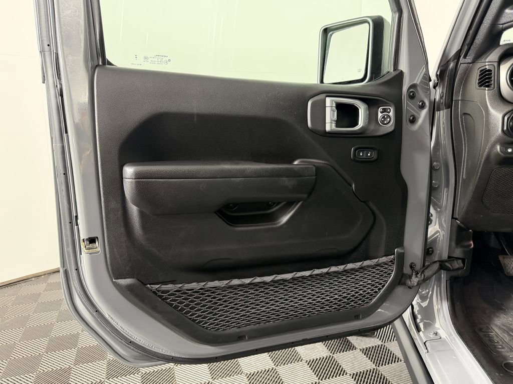 Used 2023 Jeep Wrangler Unlimited AWD/4WD image 13