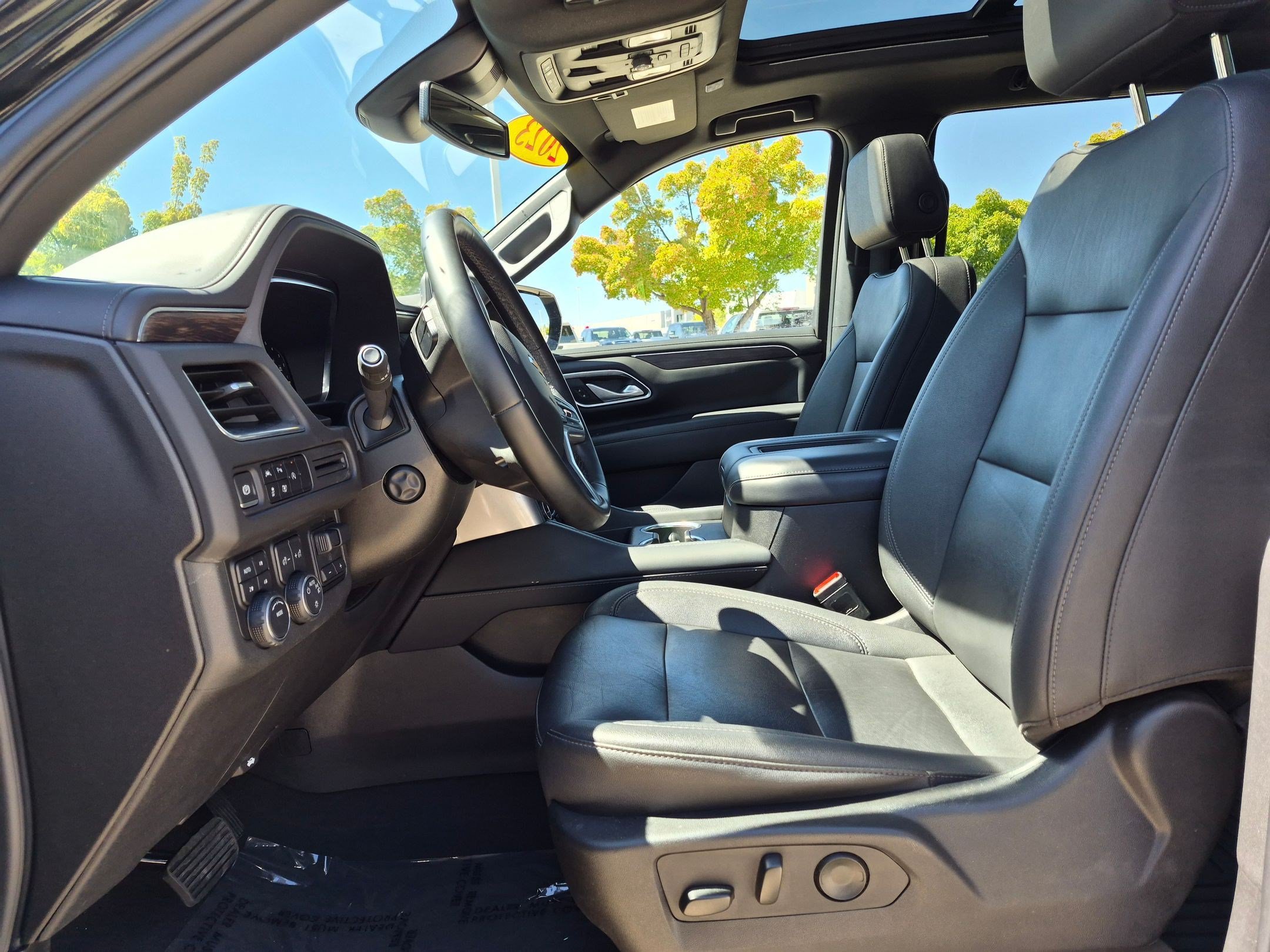Certified 2023 Chevrolet Tahoe LT w/ Luxury Package AWD/4WD image 15