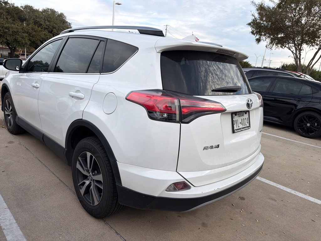 Used 2018 Toyota RAV4 XLE w/ Plus Extra Value Package FWD image 11