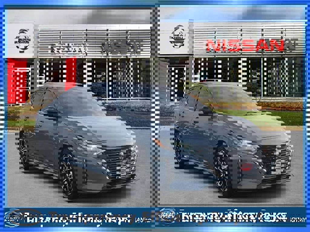 Certified 2024 Nissan Sentra SR w/ Trunk Package image 1