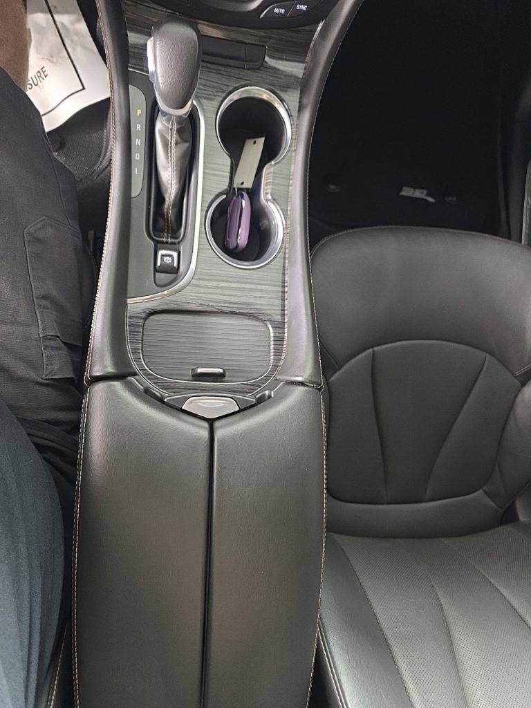 Used 2017 Buick Envision Essence w/ LPO, Cargo Package FWD image 22