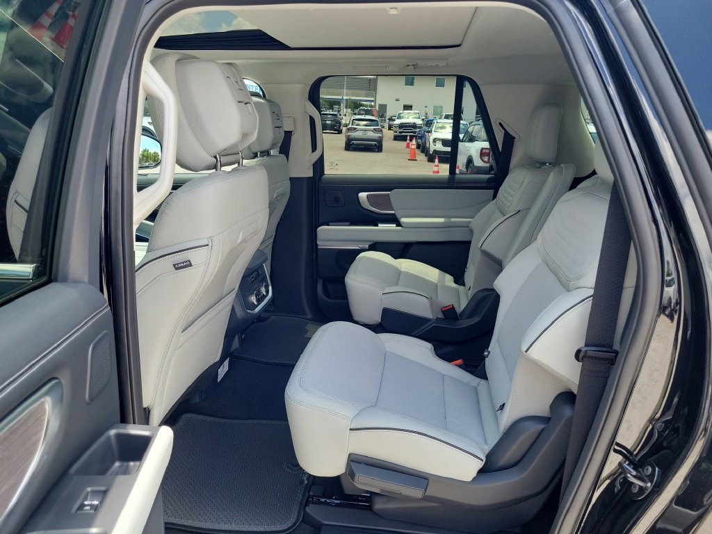 New 2026 Ford Expedition Max Platinum w/ Platinum Ultimate Package AWD/4WD image 13