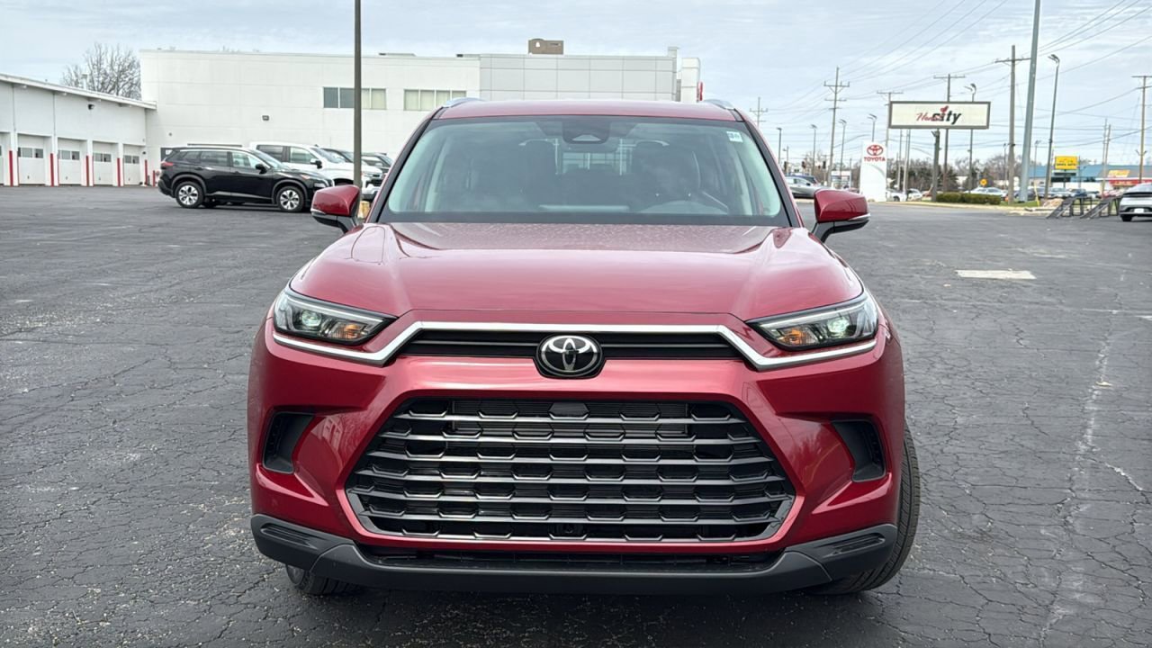 New 2026 Toyota Grand Highlander XLE image 2