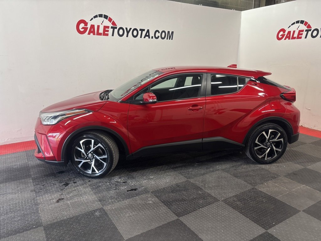 Used 2021 Toyota C-HR XLE image 6