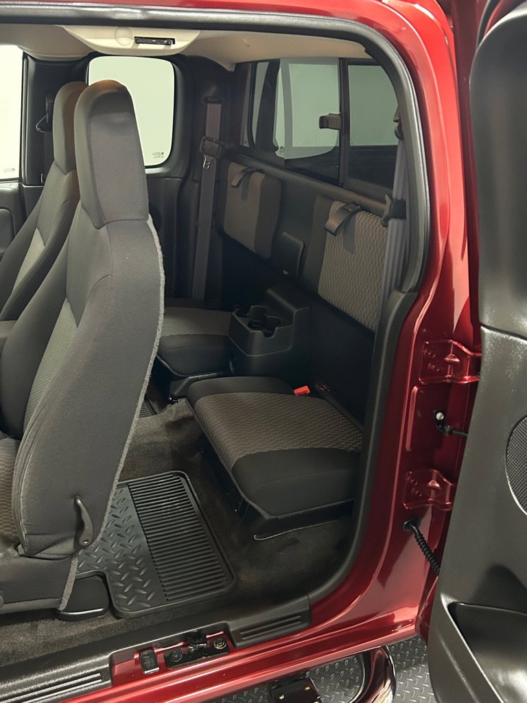 Used 2010 Chevrolet Colorado LT image 9