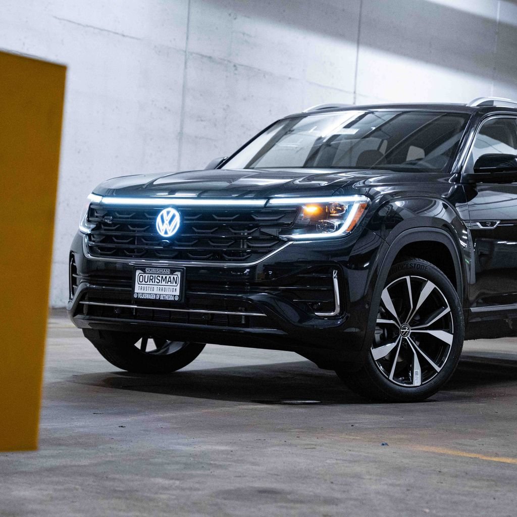 New 2026 Volkswagen Atlas SEL Premium R-Line AWD/4WD image 2