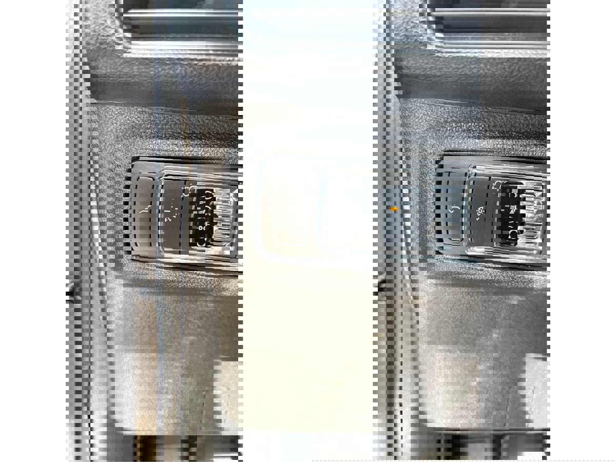 Used 2020 Lincoln Corsair FWD w/ Premium Package image 31