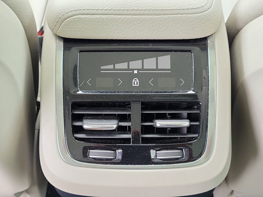 Used 2018 Volvo XC60 T5 Inscription w/ Convenience Package image 13