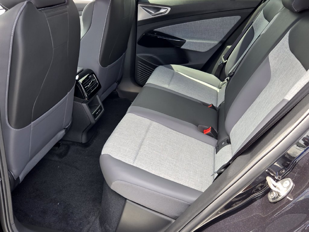New 2026 Volkswagen ID.4 Pro RWD image 6