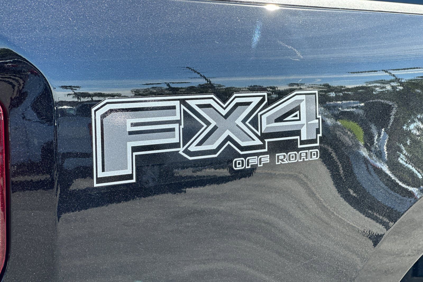 New 2026 Ford F250 Lariat w/ Black Appearance Package image 26