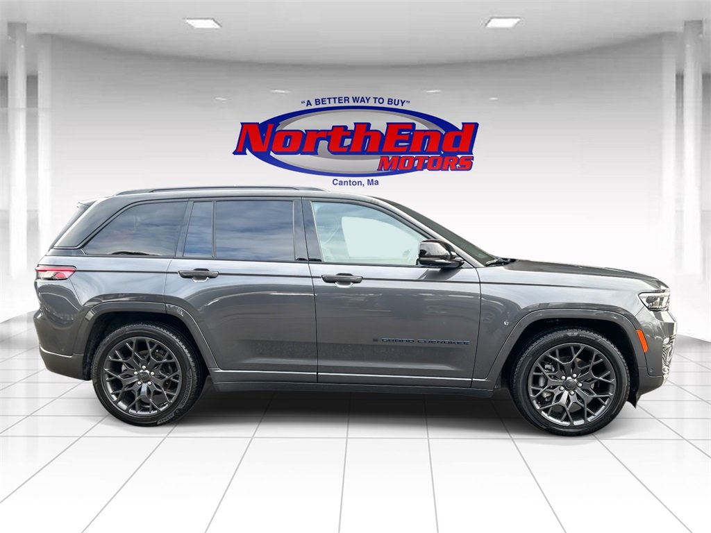 Used 2023 Jeep Grand Cherokee Summit w/ High Altitude Package image 2