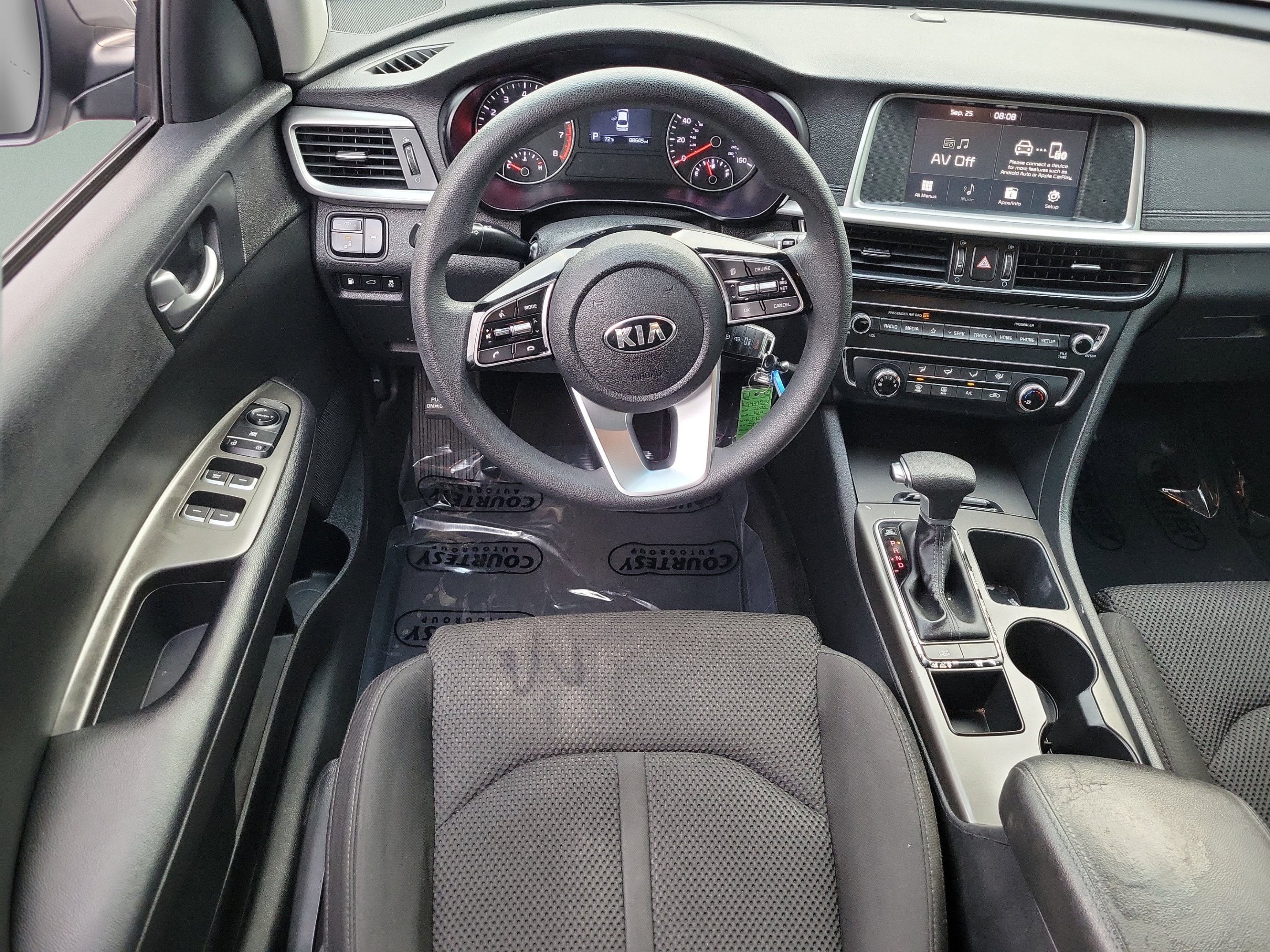 Used 2020 Kia Optima LX FWD image 9