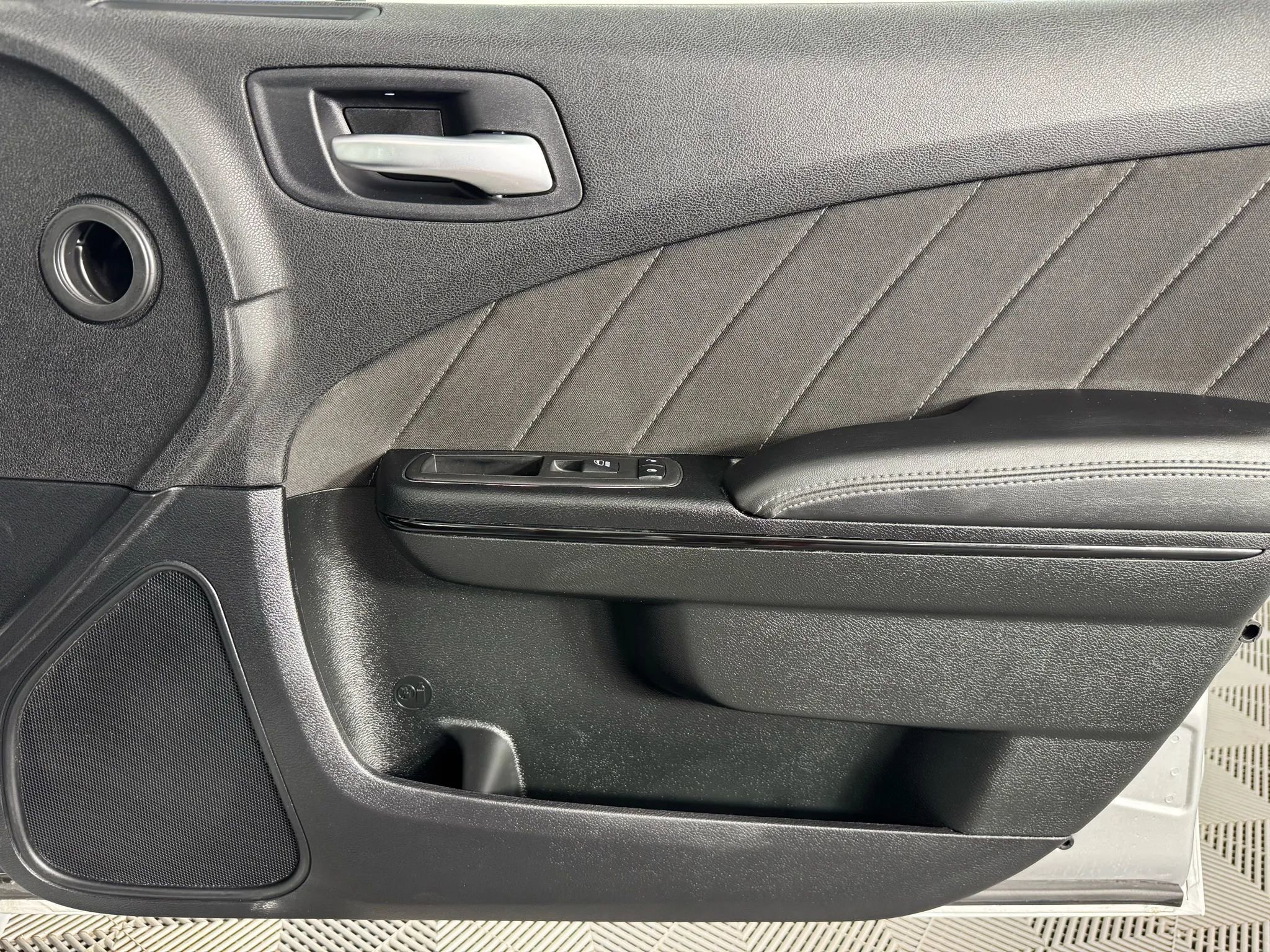 Used 2023 Dodge Charger GT w/ Blacktop Package image 40