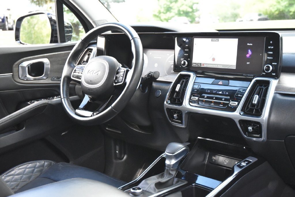 Used 2023 Kia Sorento SX Prestige AWD/4WD image 42