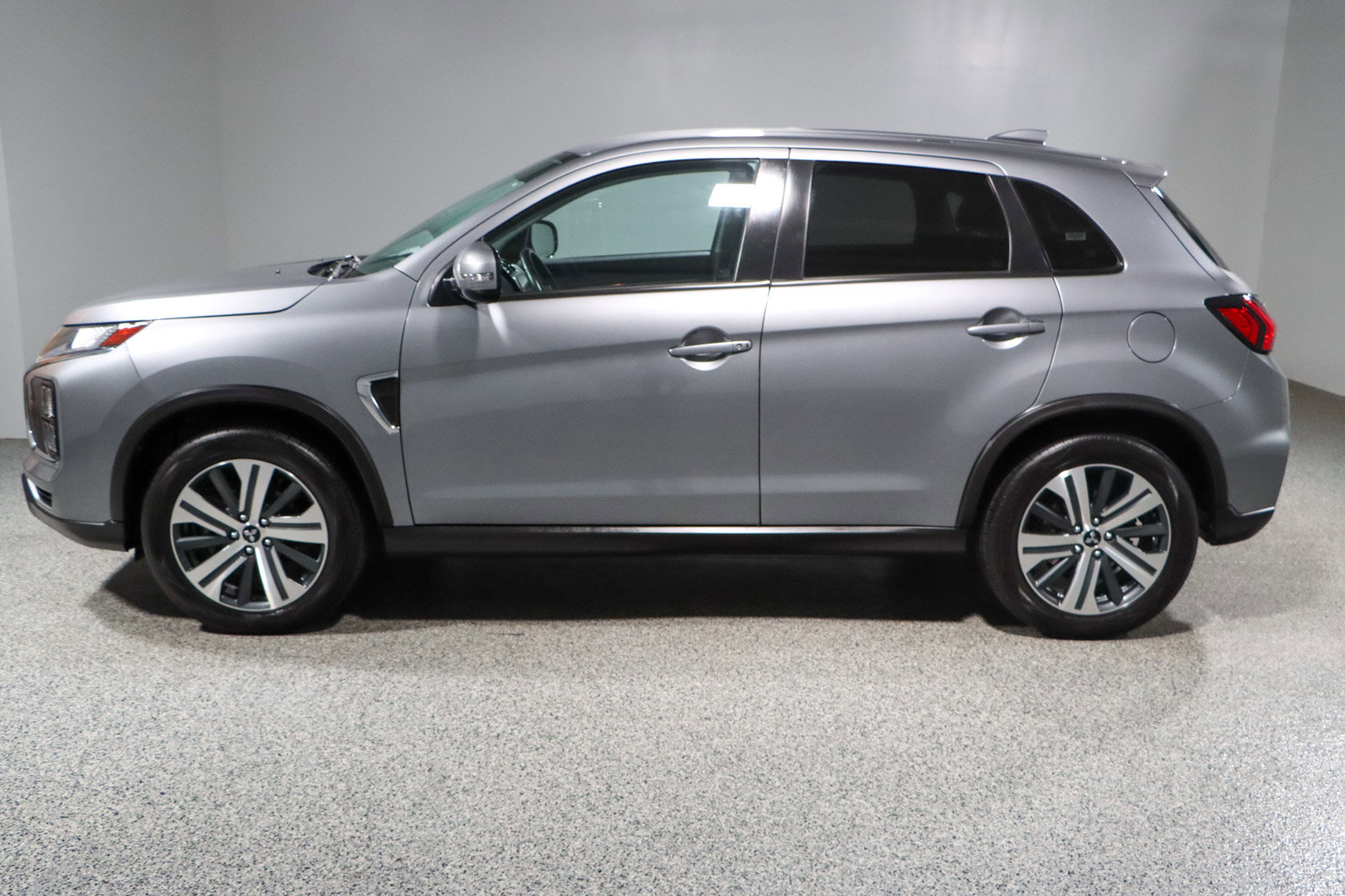 Used 2021 Mitsubishi Outlander Sport SE image 10