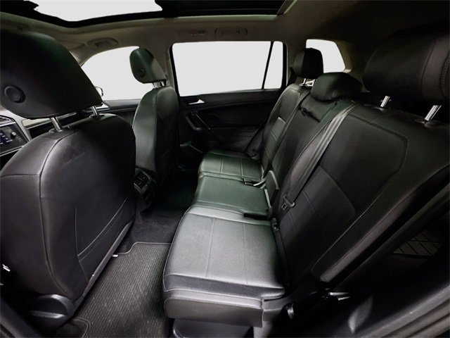 Used 2020 Volkswagen Tiguan SE w/ Panoramic Sunroof Package image 26
