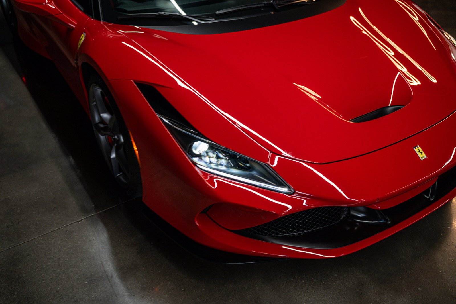 Used 2020 Ferrari F8 Tributo RWD image 13