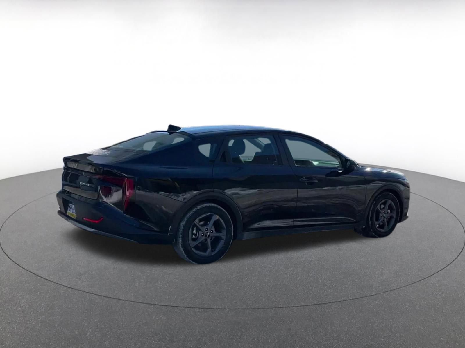 Used 2025 Kia K4 LXS image 15