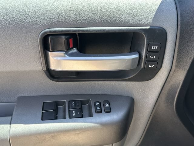 Used 2016 Toyota Sequoia Limited w/ Safety & Convenience Package AWD/4WD image 23