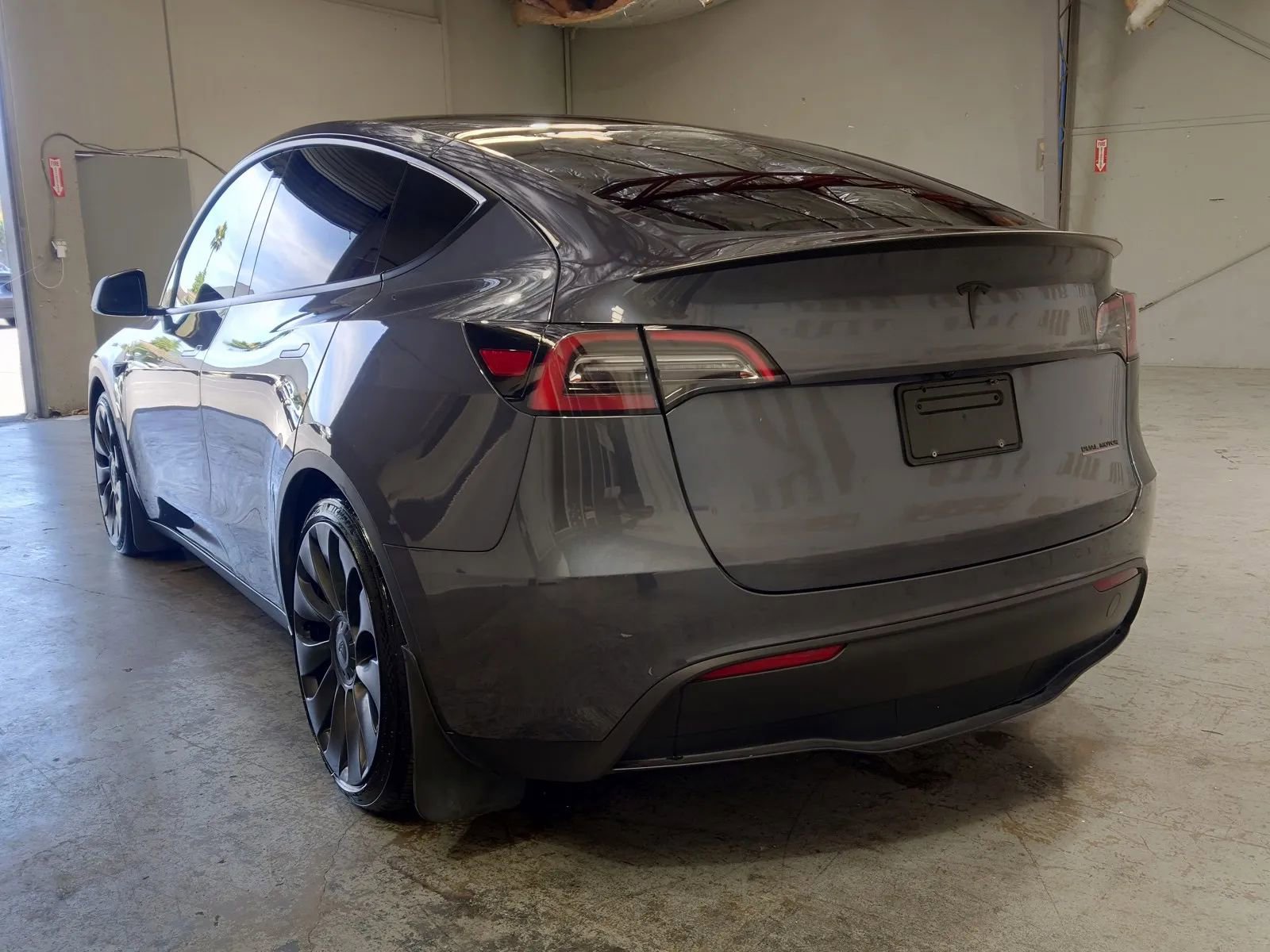 Used 2023 Tesla Model Y Performance image 6