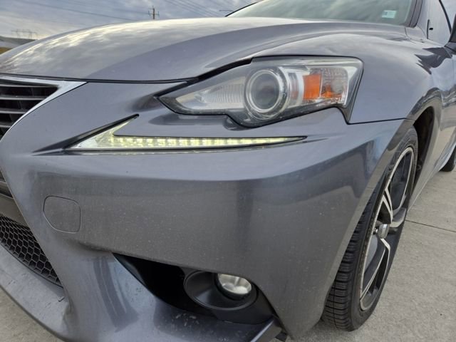 Used 2016 Lexus IS 200t image 7