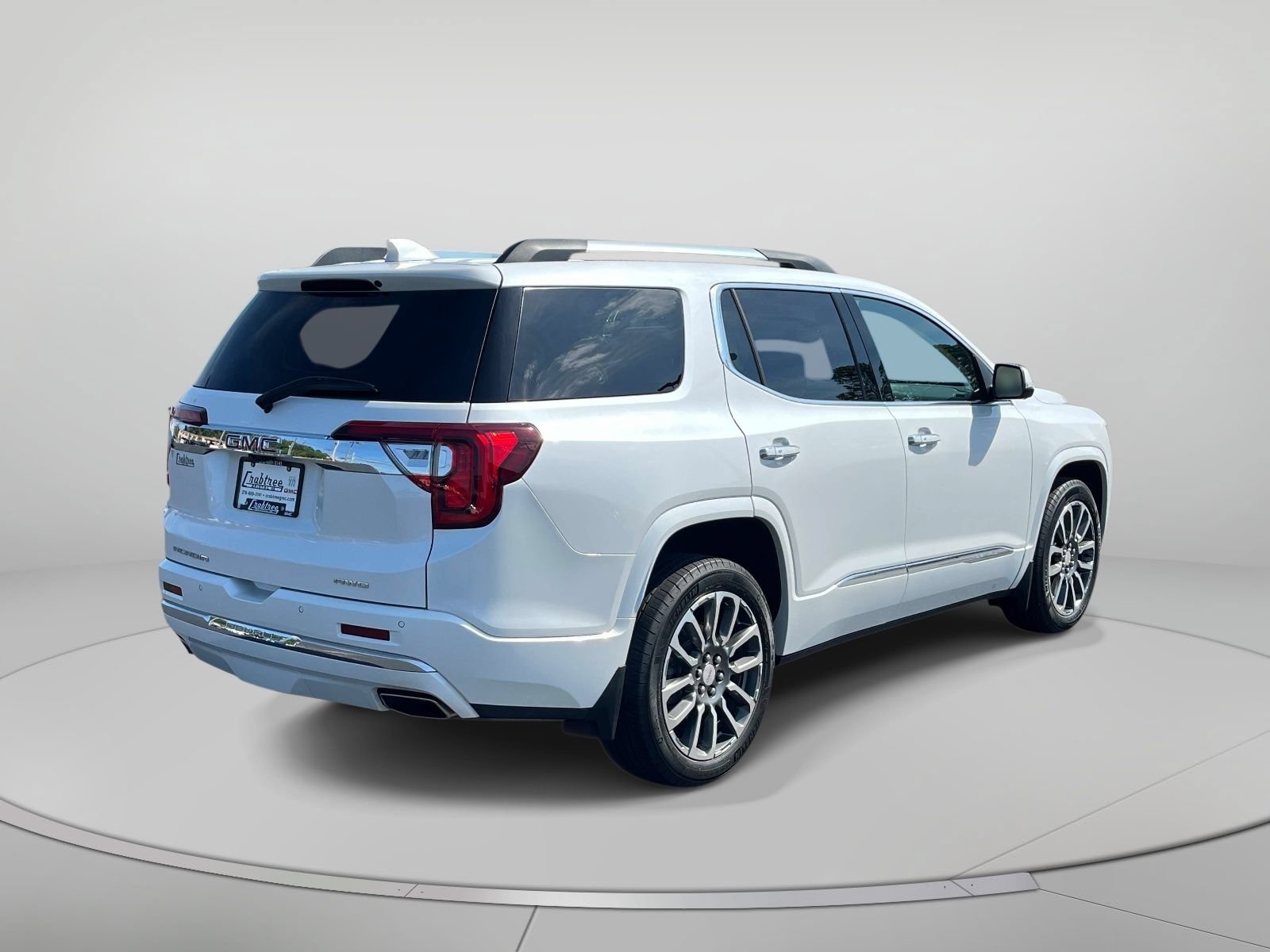 Used 2021 GMC Acadia Denali w/ Denali Ultimate Package AWD/4WD image 3