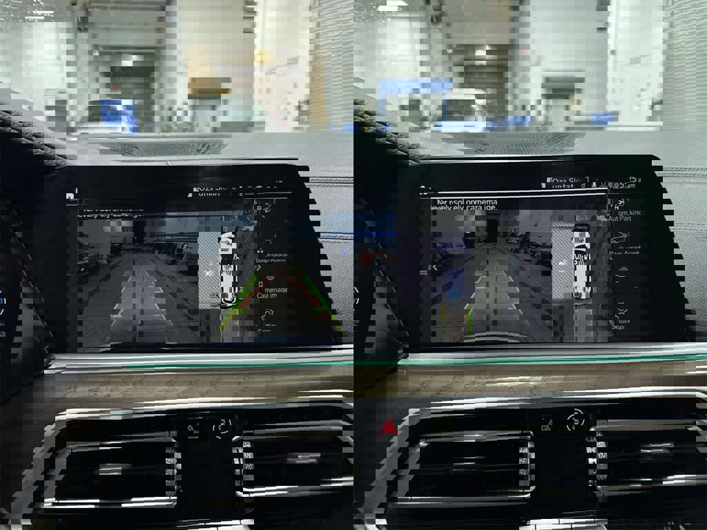 Used 2022 BMW X5 xDrive45e w/ Climate Comfort Package image 26