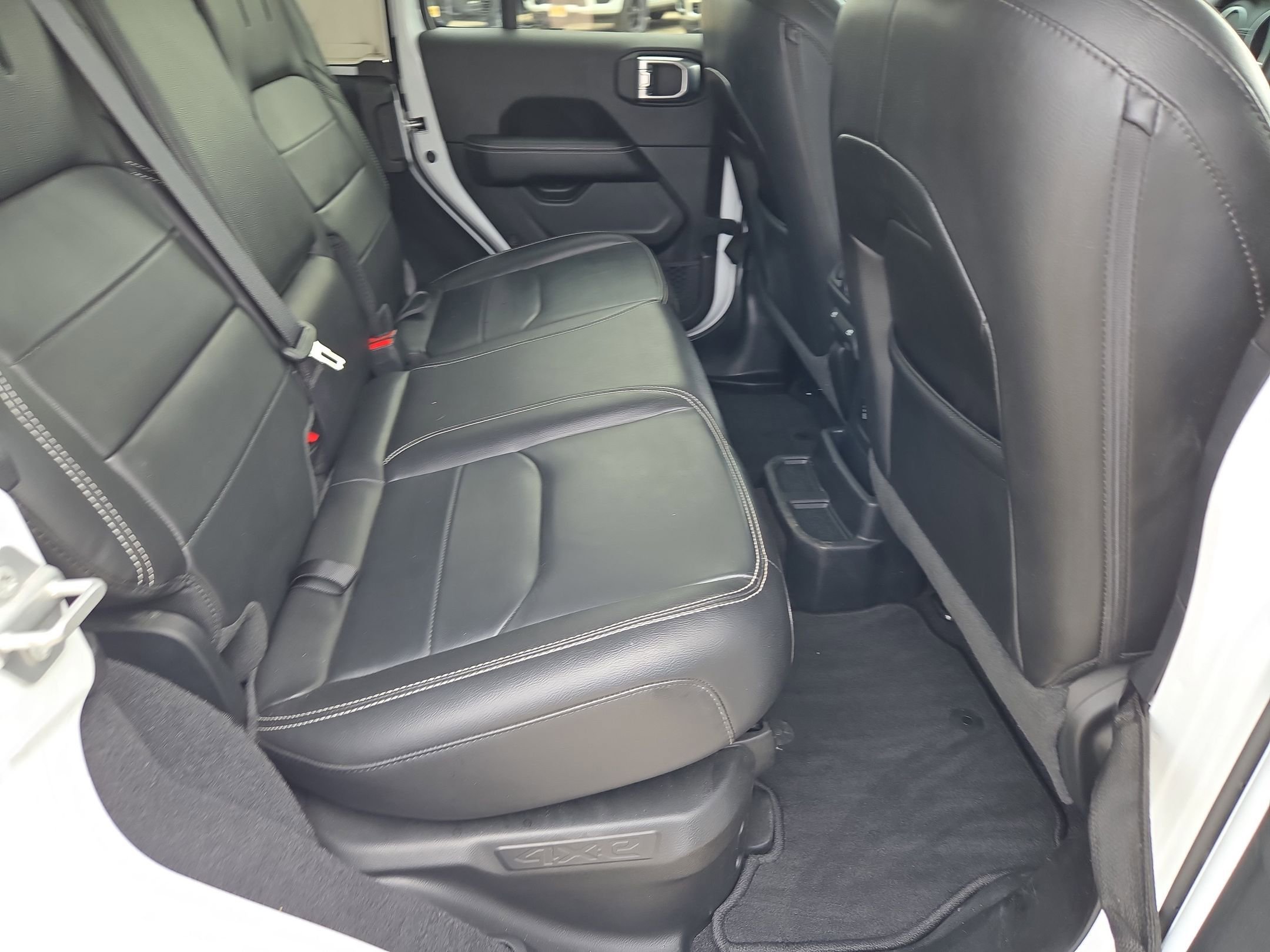 Used 2021 Jeep Wrangler Unlimited Sahara image 23