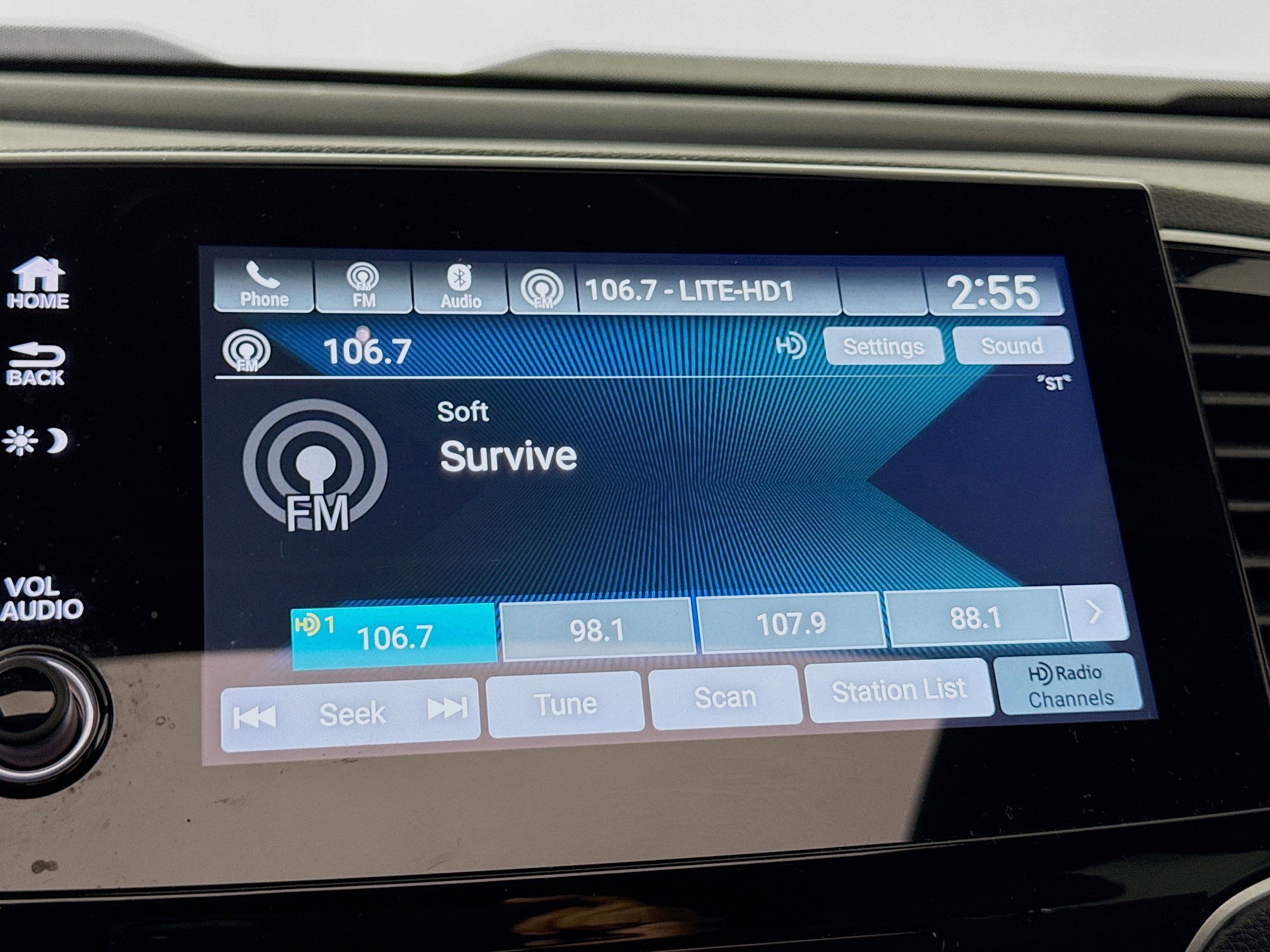 Used 2024 Honda Passport EX-L image 15