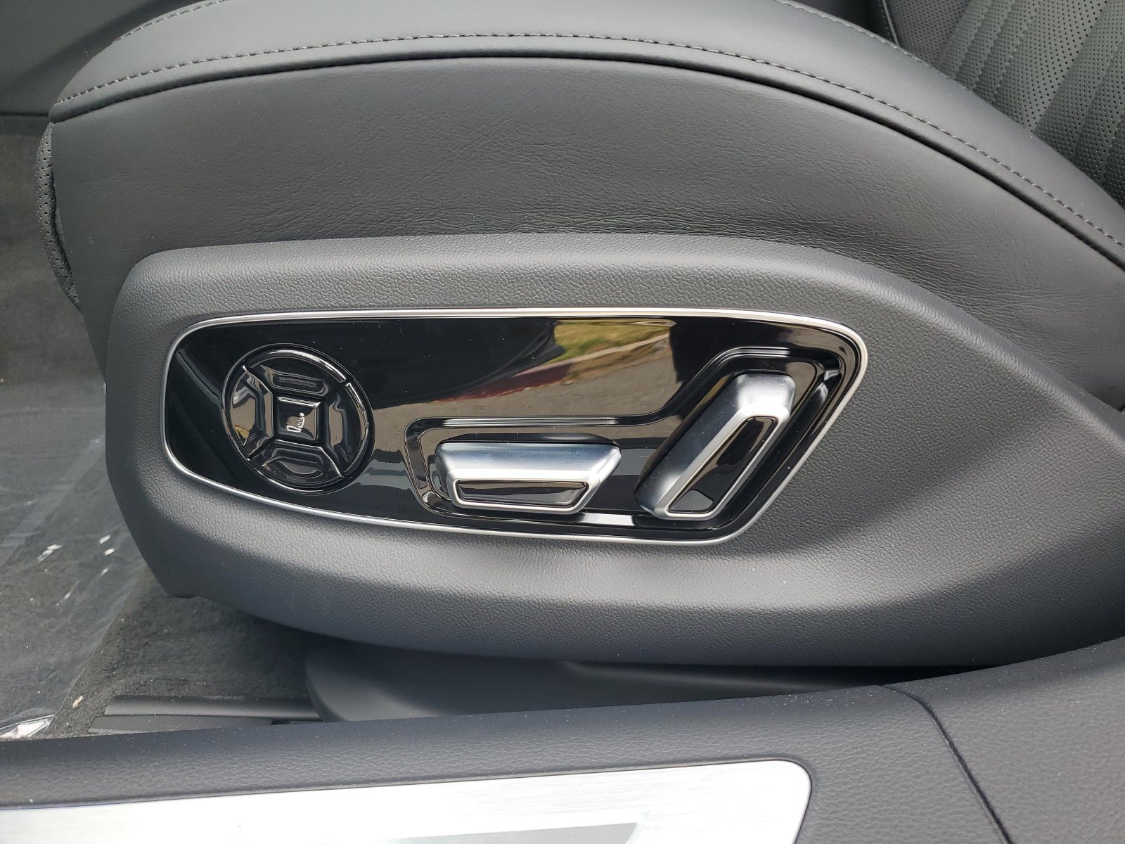 New 2026 Audi A8 L 3.0T AWD/4WD image 23