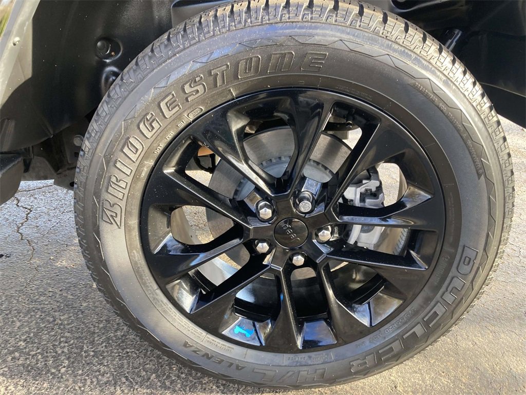 Used 2023 Jeep Wrangler Unlimited Sahara w/ Cold Weather Group image 7