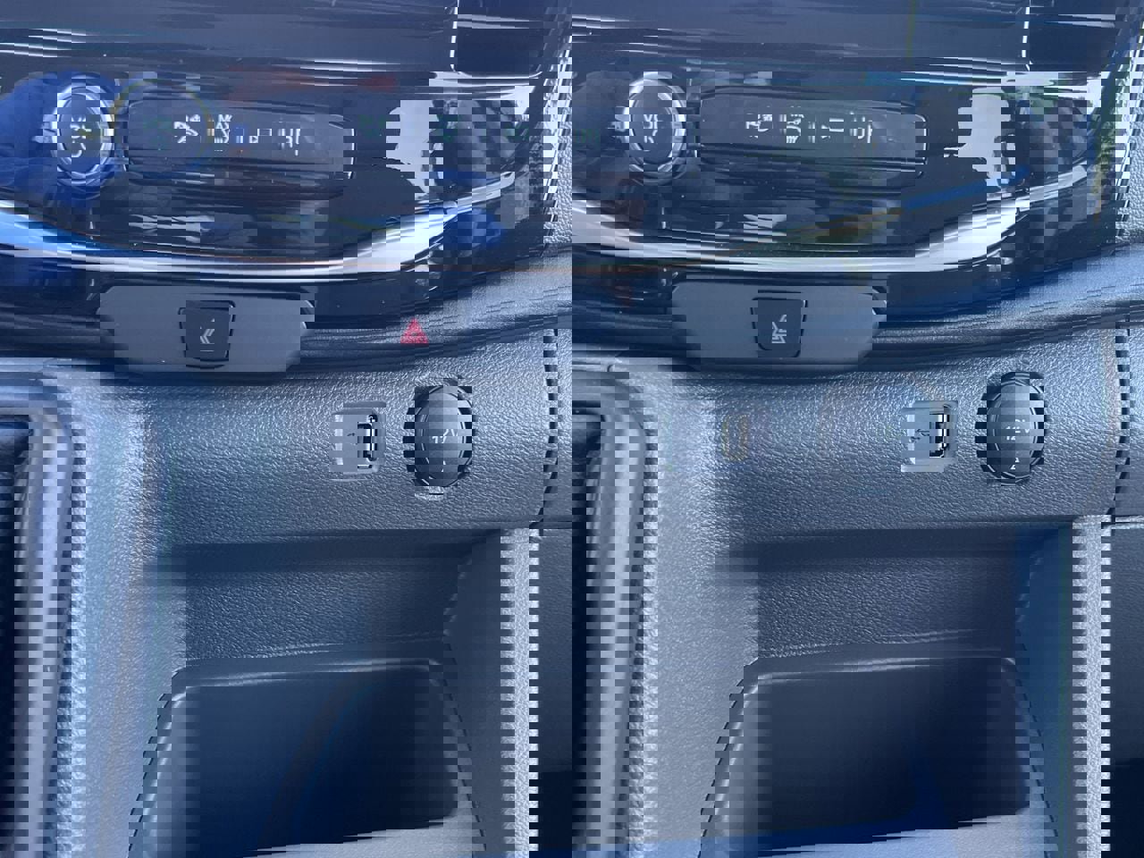 New 2026 Ford Transit 350 XLT image 7