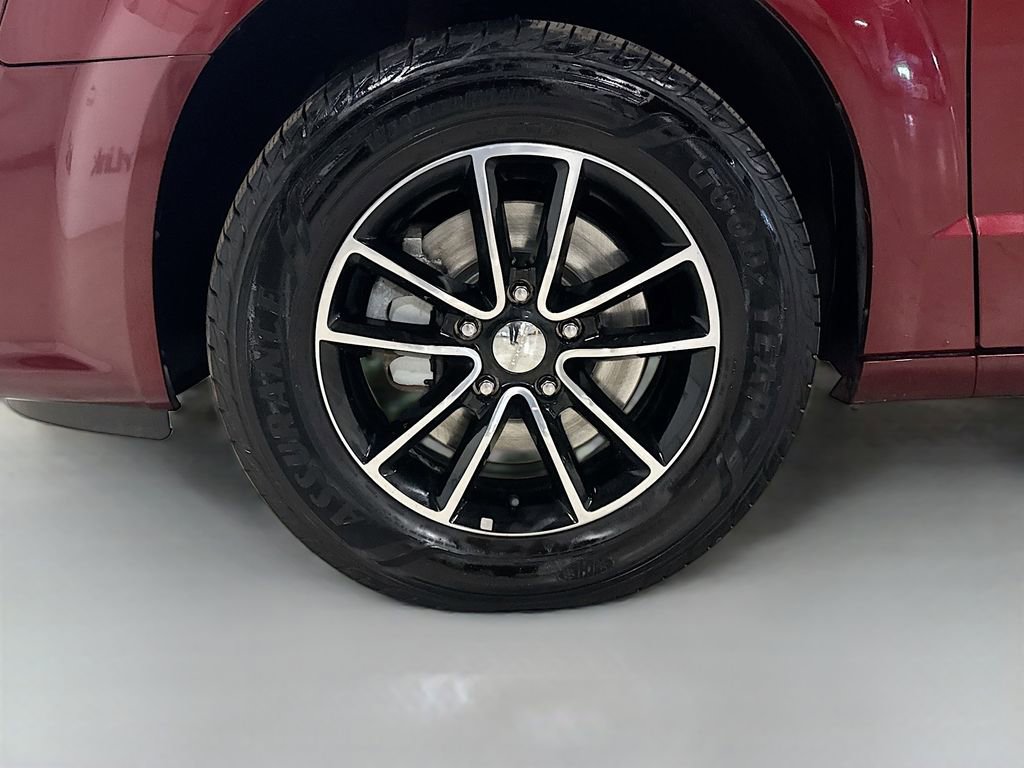 Used 2018 Dodge Grand Caravan GT image 40