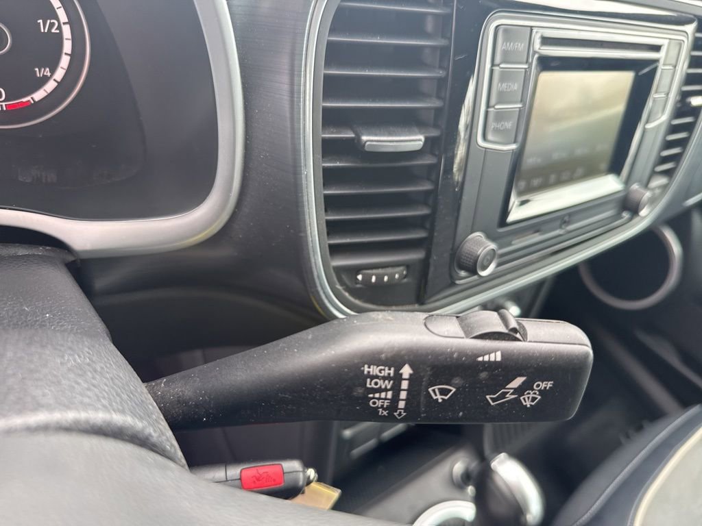 Used 2016 Volkswagen Beetle 1.8T image 35